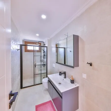 Spectacular With Private Pool And Amazing View Surrounded By Nature In
