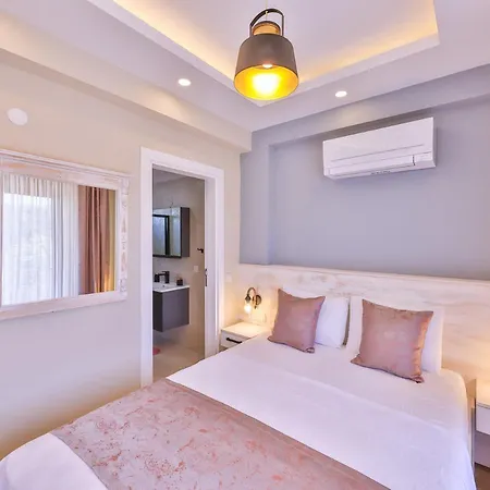 Spectacular With Private Pool And Amazing View Surrounded By Nature In Villa *